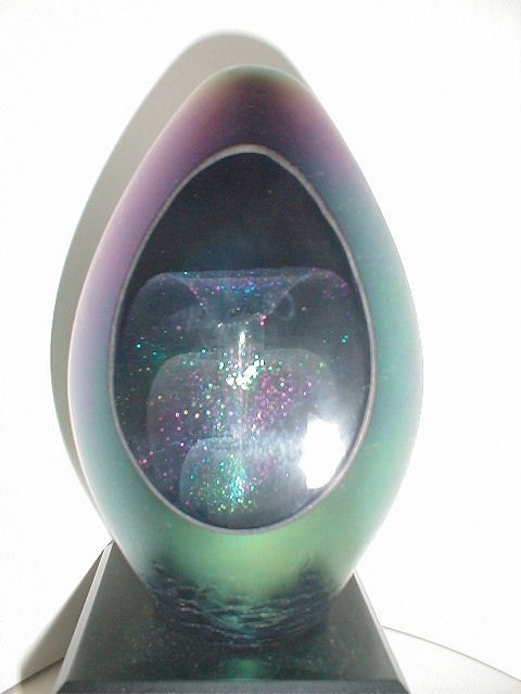 Faceted veil egg