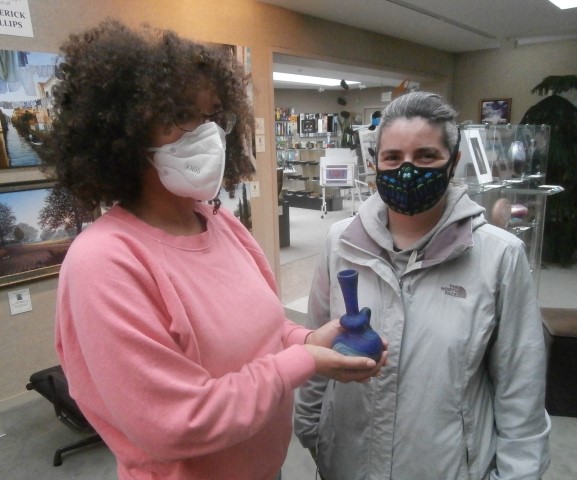 Amanda and
                                Alia from Oakland CA and their Hebron
                                glass!