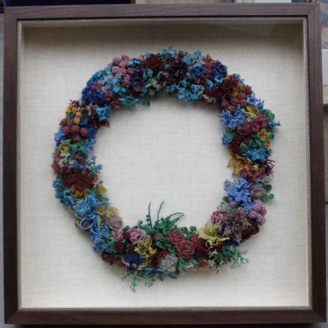 Beaded wreath frame
