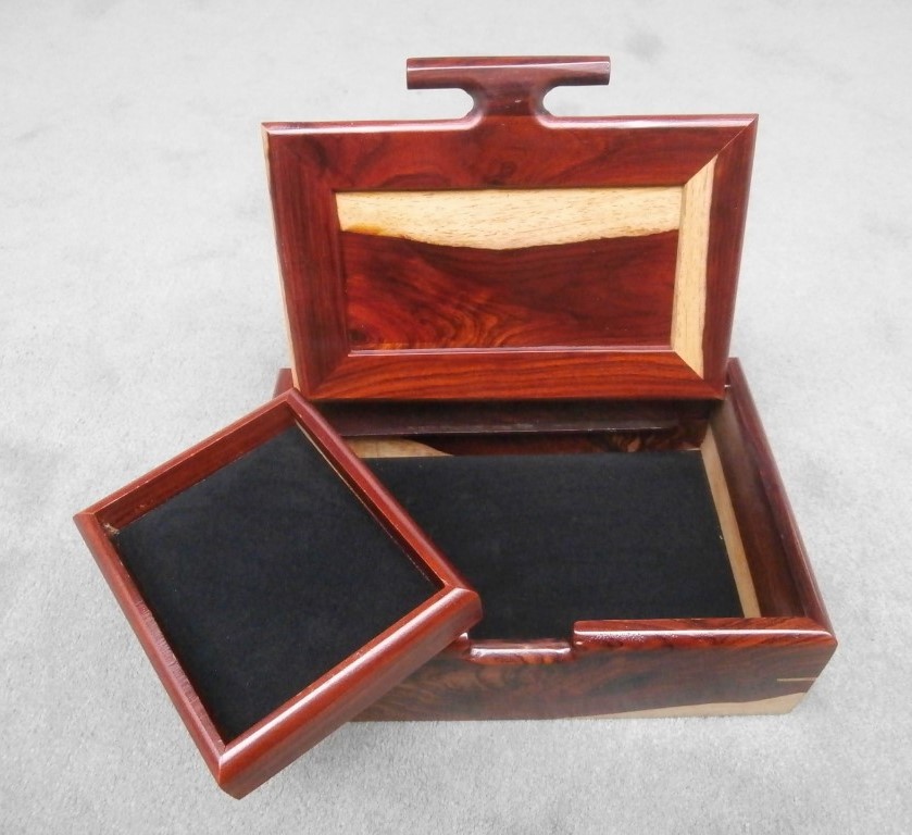 Large jewelry box with removable tray