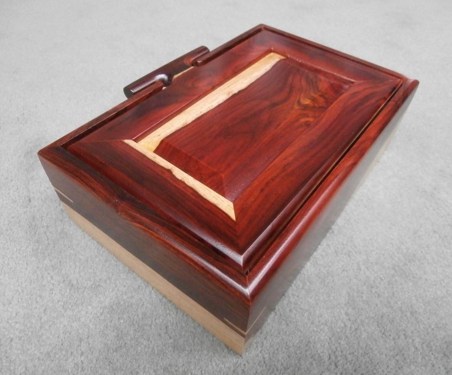 Large jewelry box with removable tray
