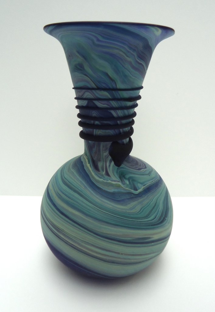 Bulb Vase
                  with Wrap