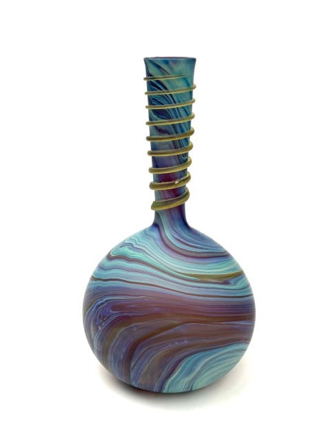 Globe extended
                  neck vase with wrap