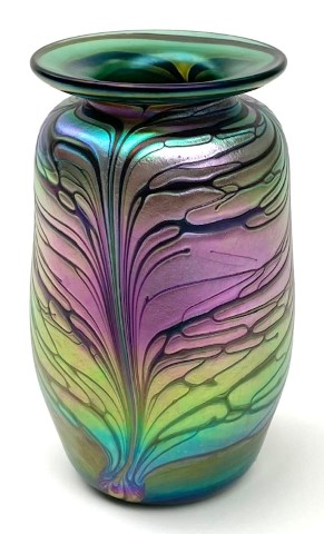 Green rim iridescent
                                      butterfly large vase