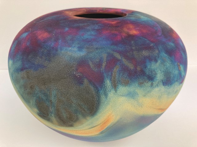 Raku
vase 9x12